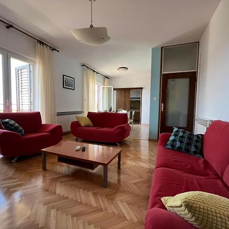 Apartment Lily Podstrana Eksteriør billede