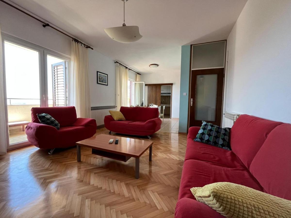 Apartment Lily Podstrana Eksteriør billede
