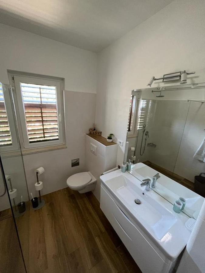 Apartment Lily Podstrana Eksteriør billede